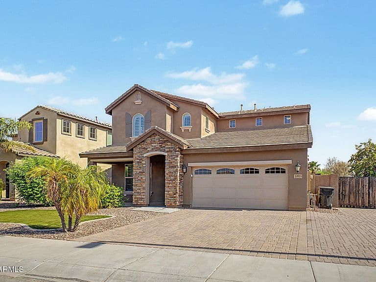 3383 E MYRTABEL Way photo 2