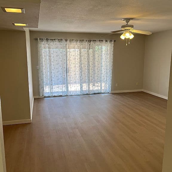 517 W Duke Dr photo 3
