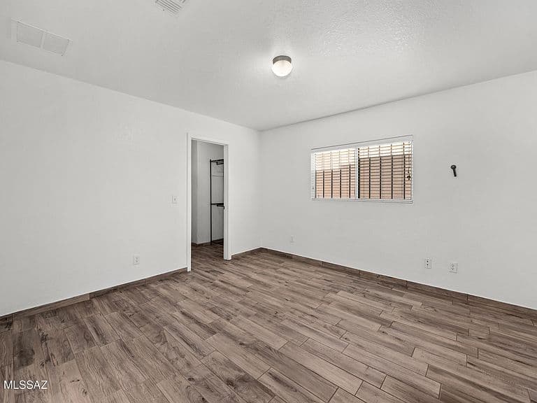 3732 W Fenton Way photo 5