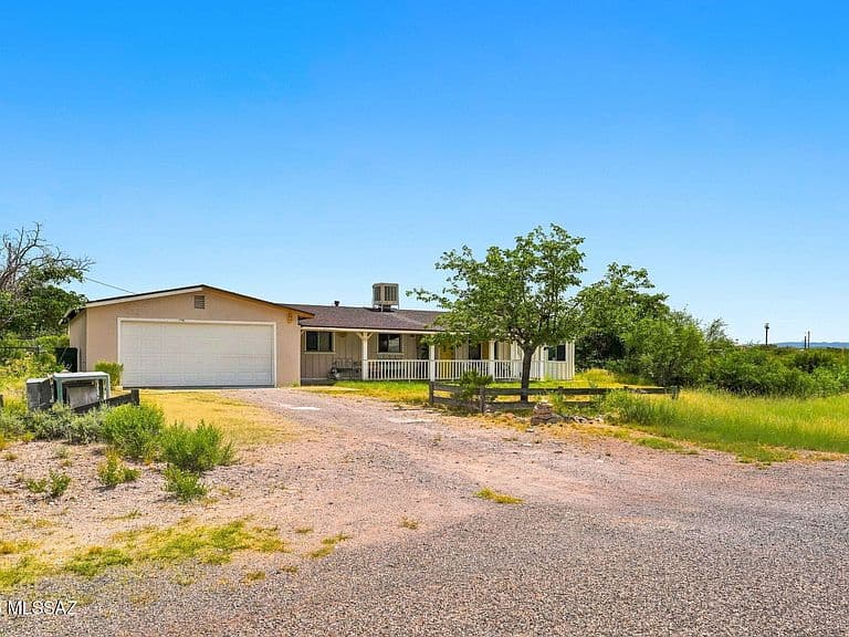 1530 N Wyatt Ln photo 1
