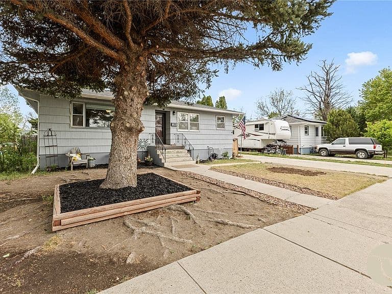 515 6th Ave photo 2