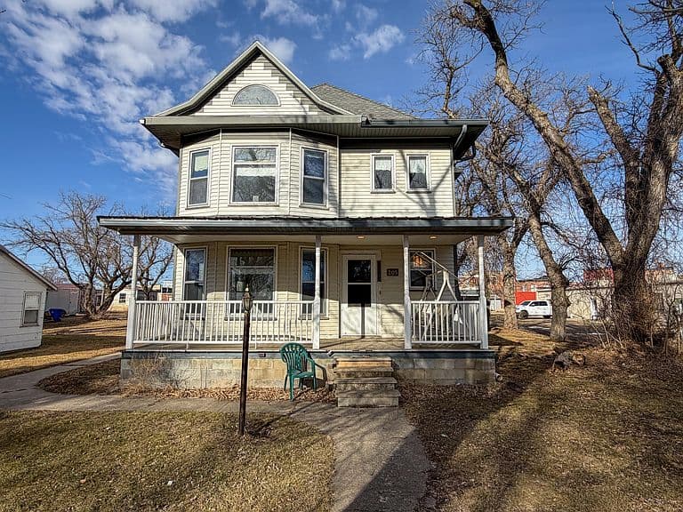 205 Joliet Ave SE photo 2