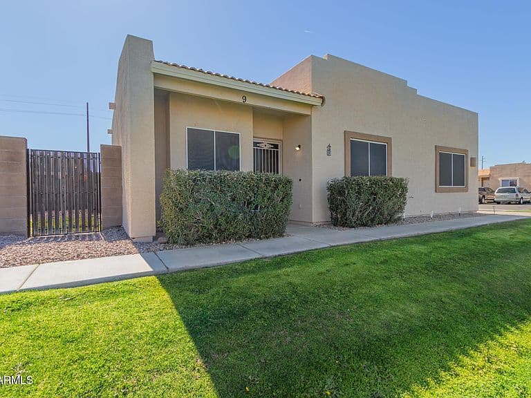 2300 E MAGMA Road #9 photo 1