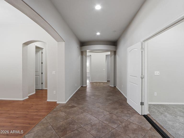 2406 W DESPERADO Way photo 2