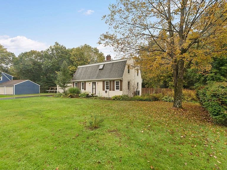 117 Perkins Place photo 2