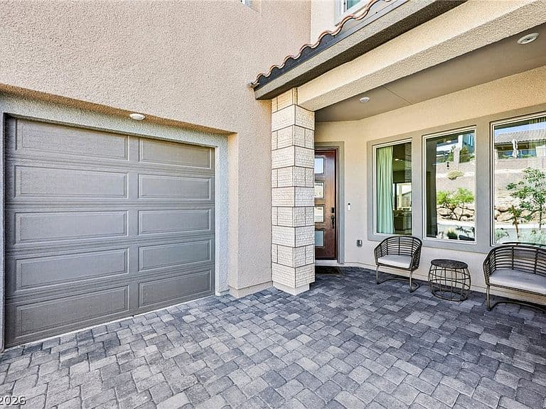 176 Harris Peak St photo 5