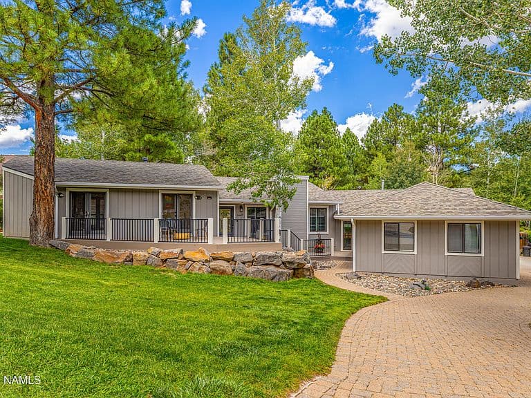4460 E Moonshadow Ln photo 4