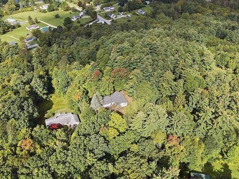 261 Skyboro Road photo 5