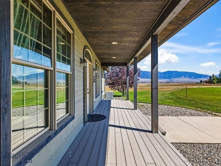 23 Coachman Ln photo 5