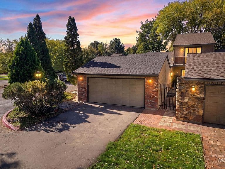 7255 W Cascade Dr photo 2