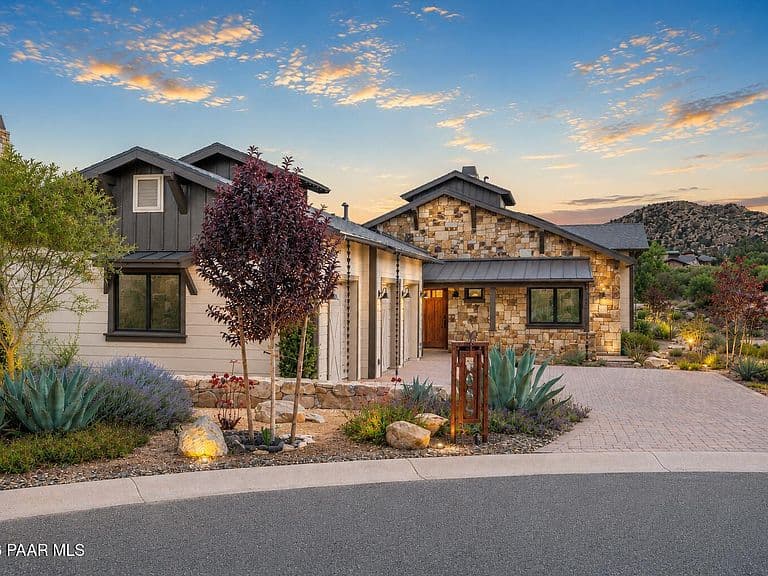 5699 W Bruno Canyon Dr photo 1