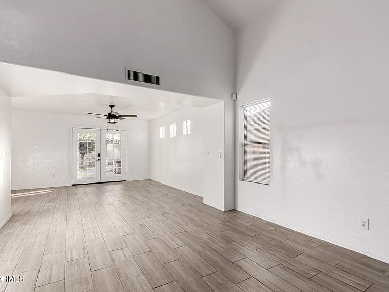 2507 W Desert Spring Way photo 5