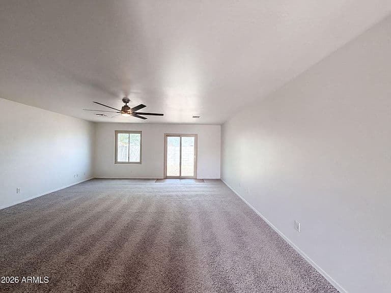10564 W BUENA VISTA Drive photo 3