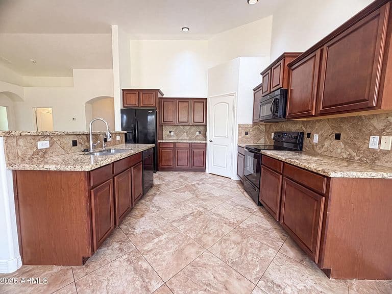 11309 E SABLE Avenue photo 3