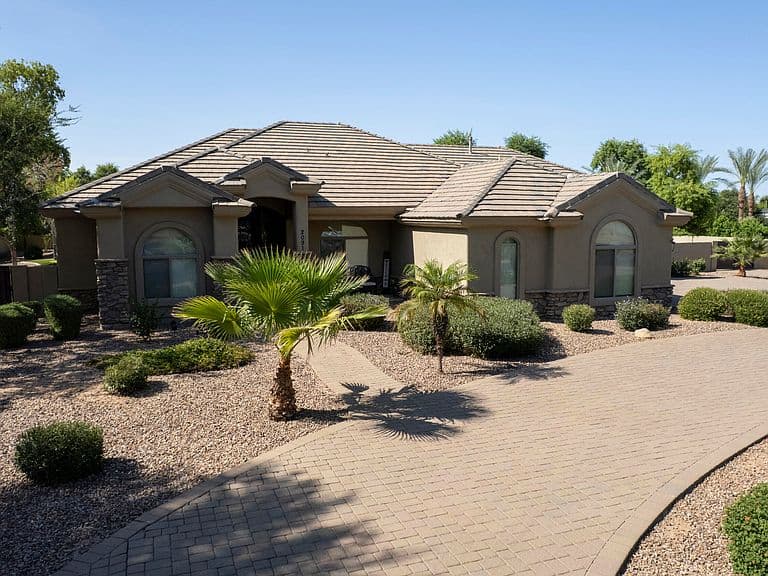 2091 E COCONINO Court photo 1
