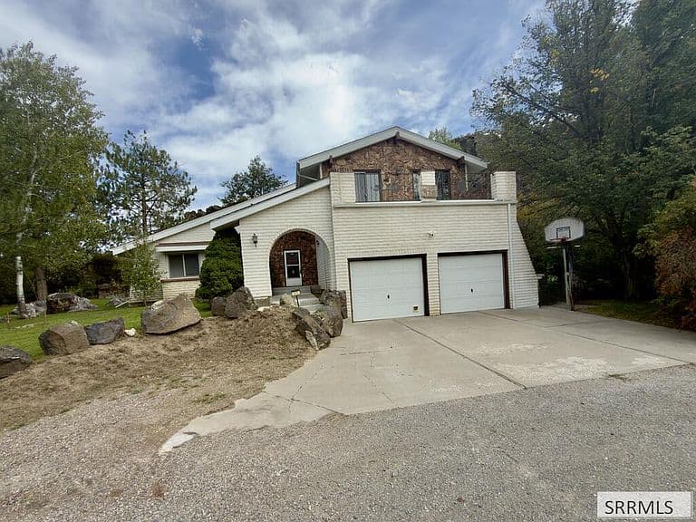 475 Rapid Creek Rd photo 1