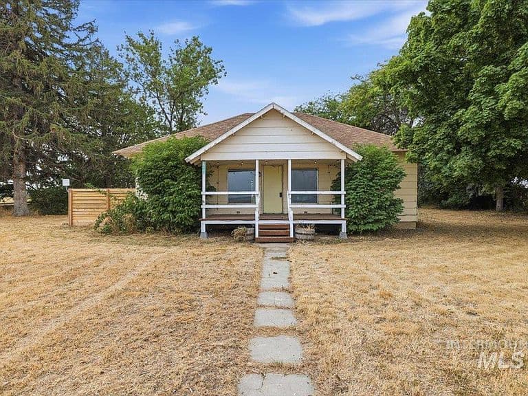 10909 Missouri Ave photo 2