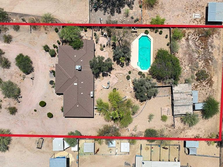10036 N 39TH Street photo 3