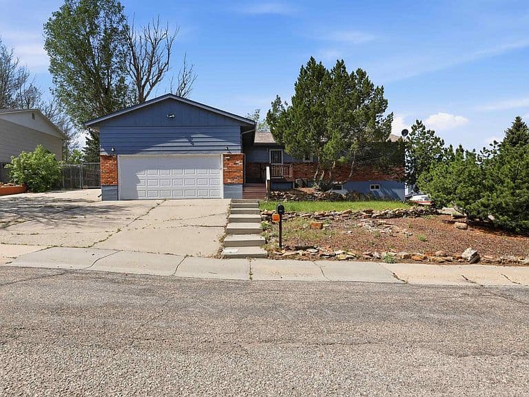 4001 Dorset St photo 1
