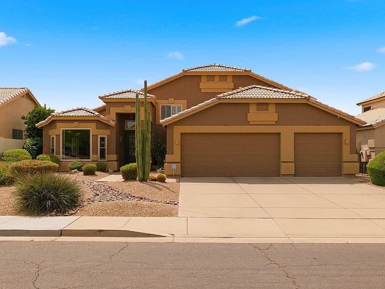 4319 E MORNING VISTA Lane photo 3