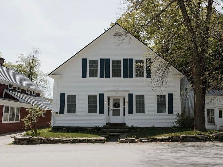 152 Main Street photo 1