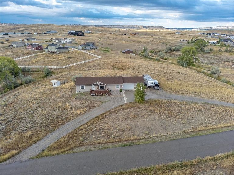 7801 Monad Rd photo 2