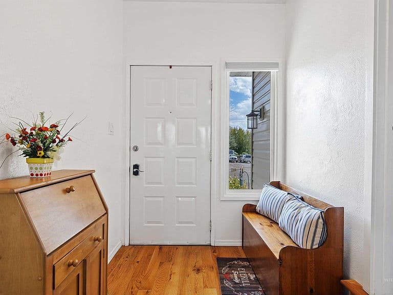 216 W Ranch View Dr photo 5