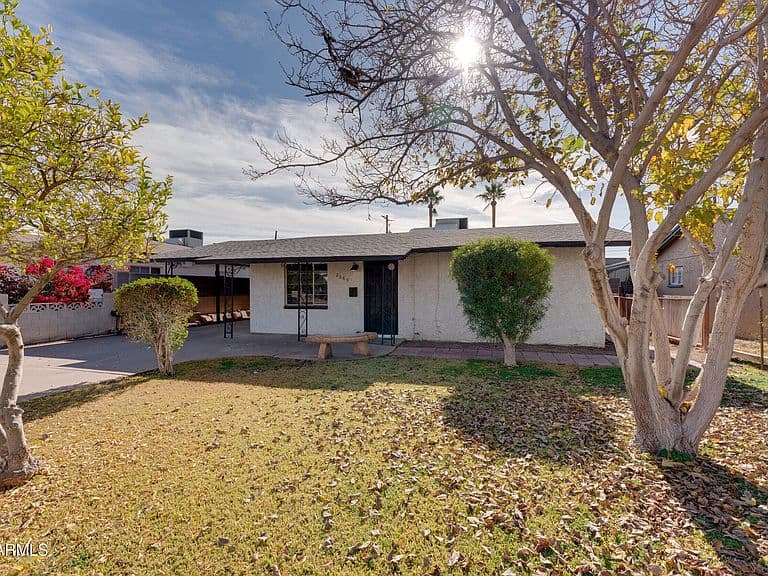 2089 E DON CARLOS Avenue photo 1