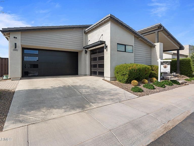 21876 E SUNSET Drive photo 3