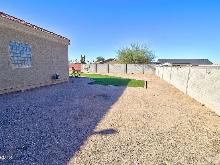 15392 S KLINE Place photo 4