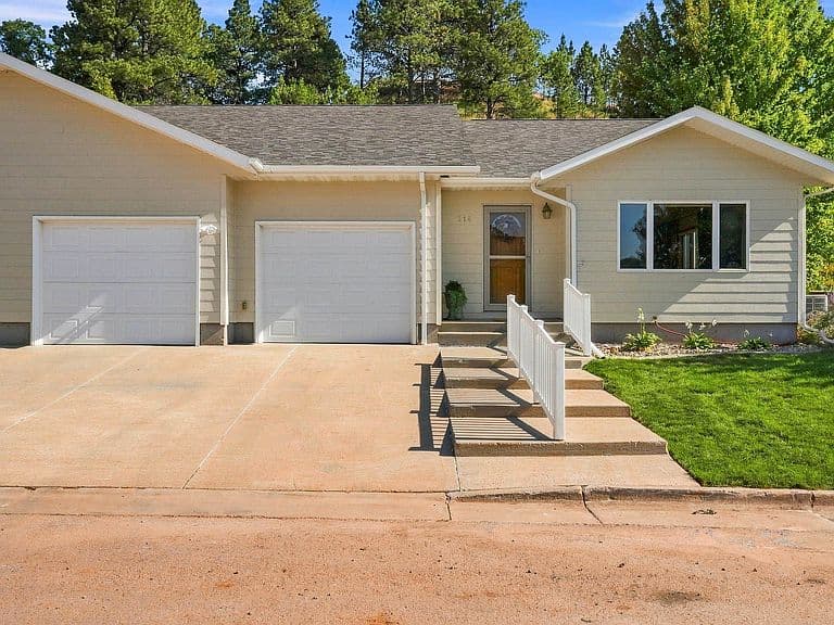 314 Cottage Hill Ln photo 1