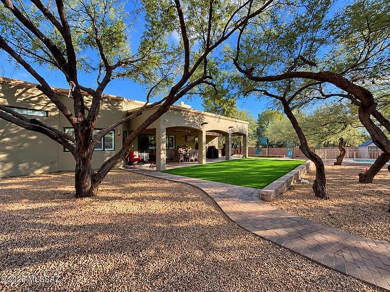 12325 E Cape Horn Dr photo 2