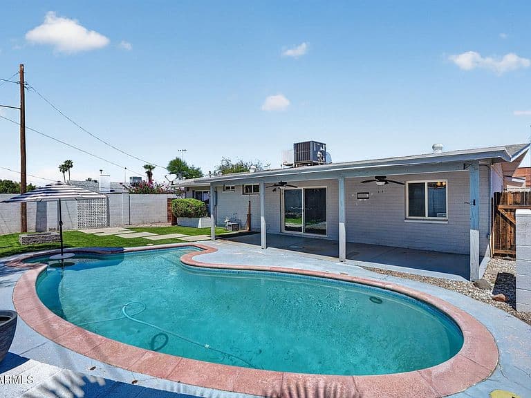 8449 E JACKRABBIT Road photo 4