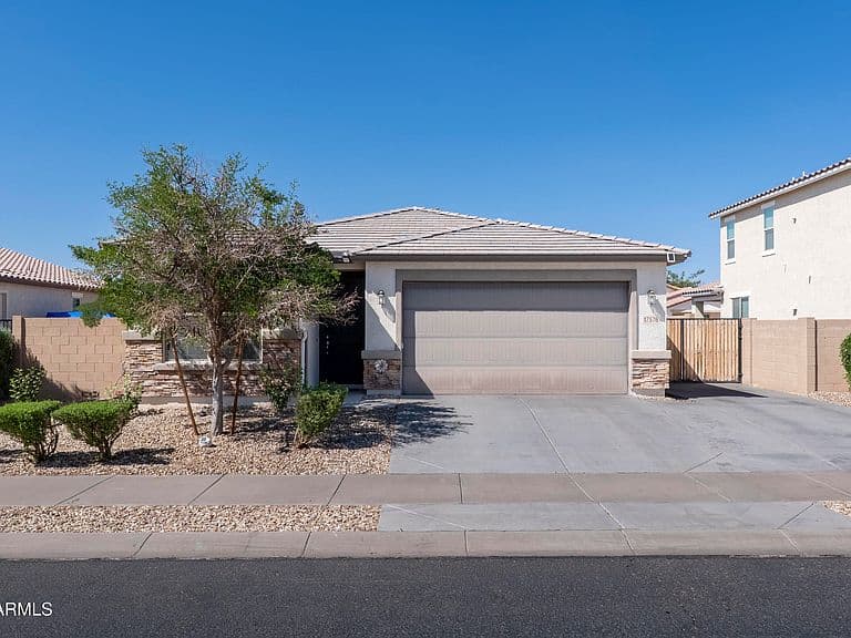 17576 W Desert Bloom Street photo 2