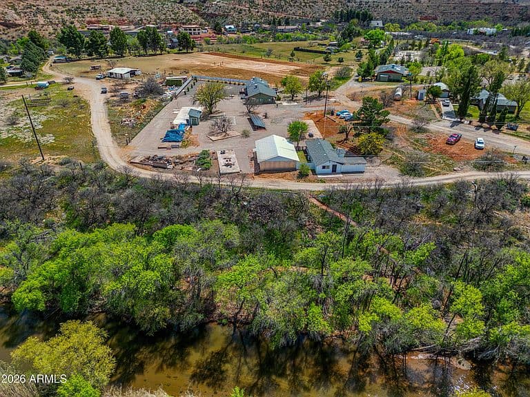 1835 S SUGARLOAF Road S photo 4