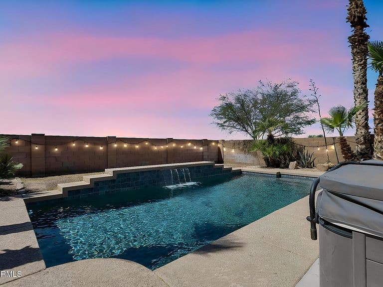 7525 W SPRINGFIELD Way photo 2