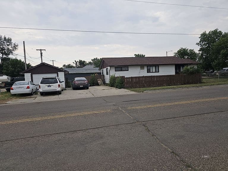 2202 Leighton Blvd photo 2