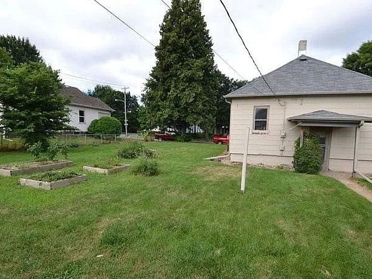 808 N French Ave photo 1