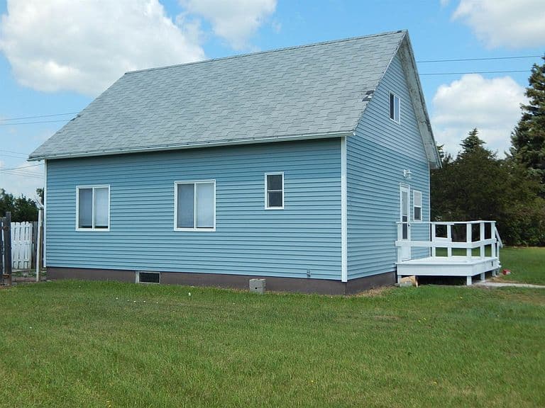 301 3rd Ave W photo 3