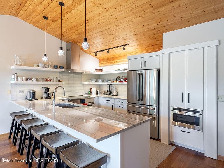 3940 N Pond Dr #13 photo 1