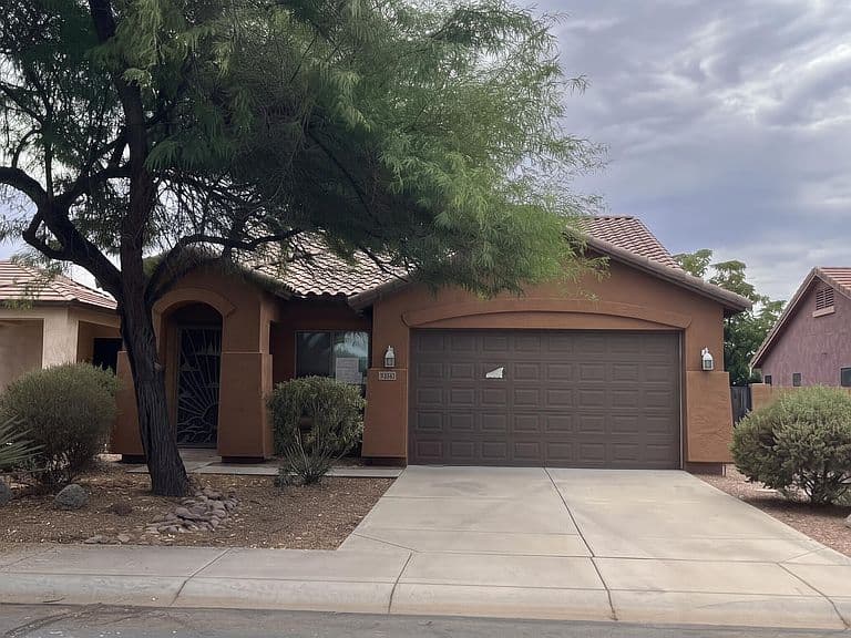 46157 W HOLLY Drive photo 1