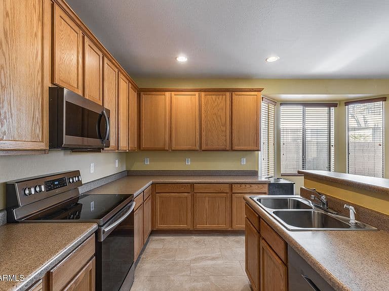 3327 S 257th Dr photo 3