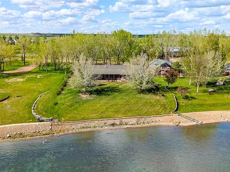 76 Idlewild Dr photo 1