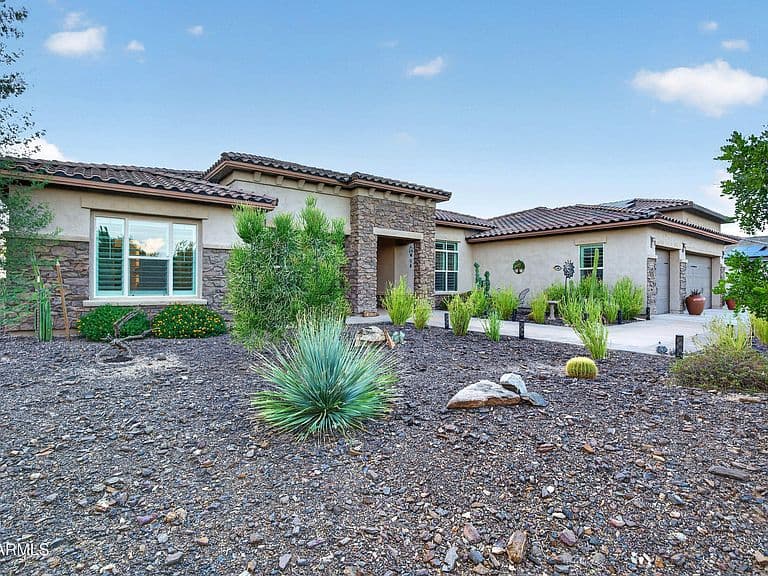 27122 N 66TH Street photo 4
