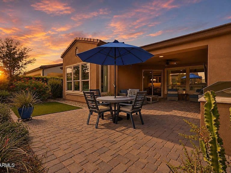 683 E CITRUS HOLLOW Way photo 2