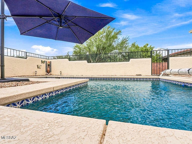 661 N Avenida Cipres photo 2