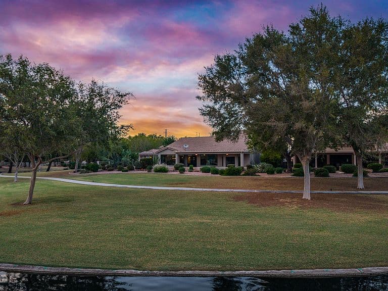 8905 E EMERALD Drive photo 4