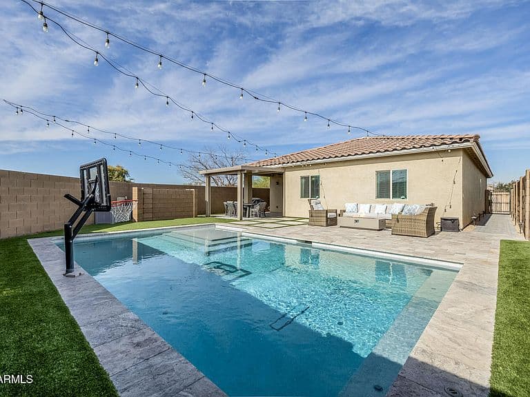 4089 W Coles Rd photo 1