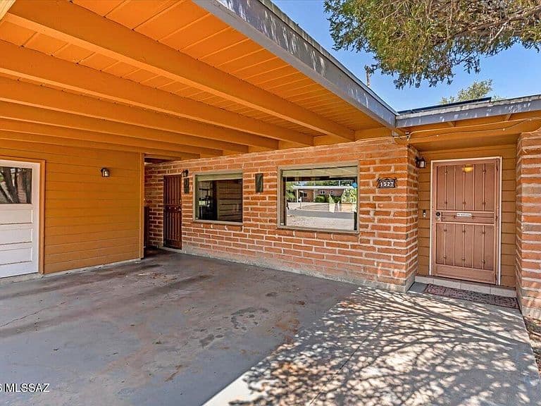 1527 S Avenida Sirio photo 4