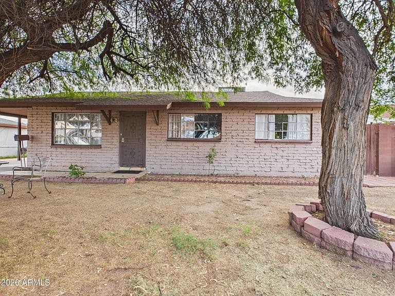 5734 N 36TH Drive photo 1